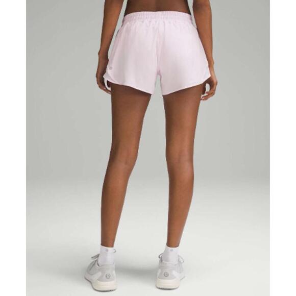 Lululemon Hotty Hot Low-Rise Lined Short 4" Meadowsweet Pink Size 10 NWT - Picture 2 of 7